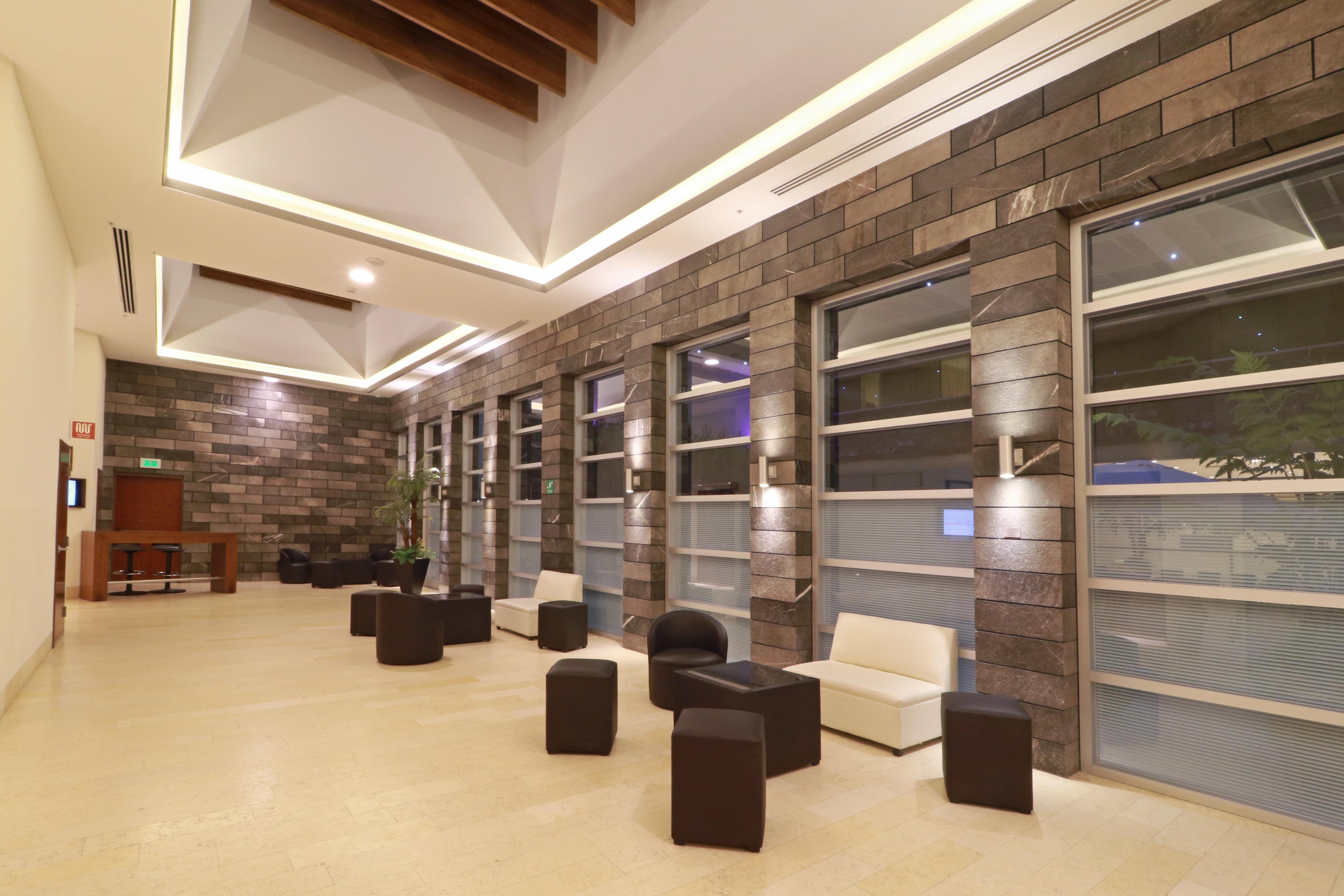 Holiday Inn & Suites Plaza Mayor By Ihg León Zewnętrze zdjęcie