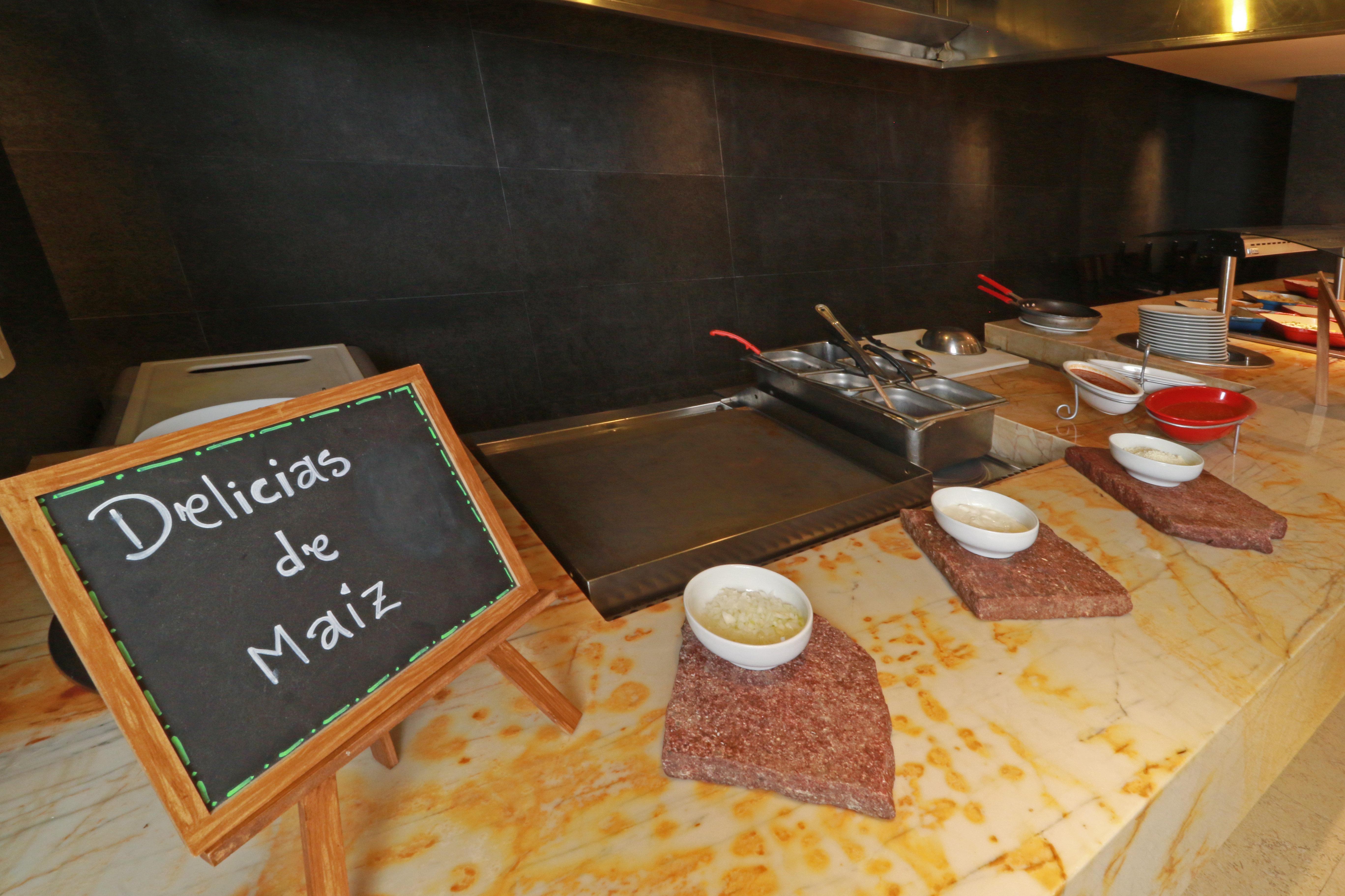 Holiday Inn & Suites Plaza Mayor By Ihg León Zewnętrze zdjęcie