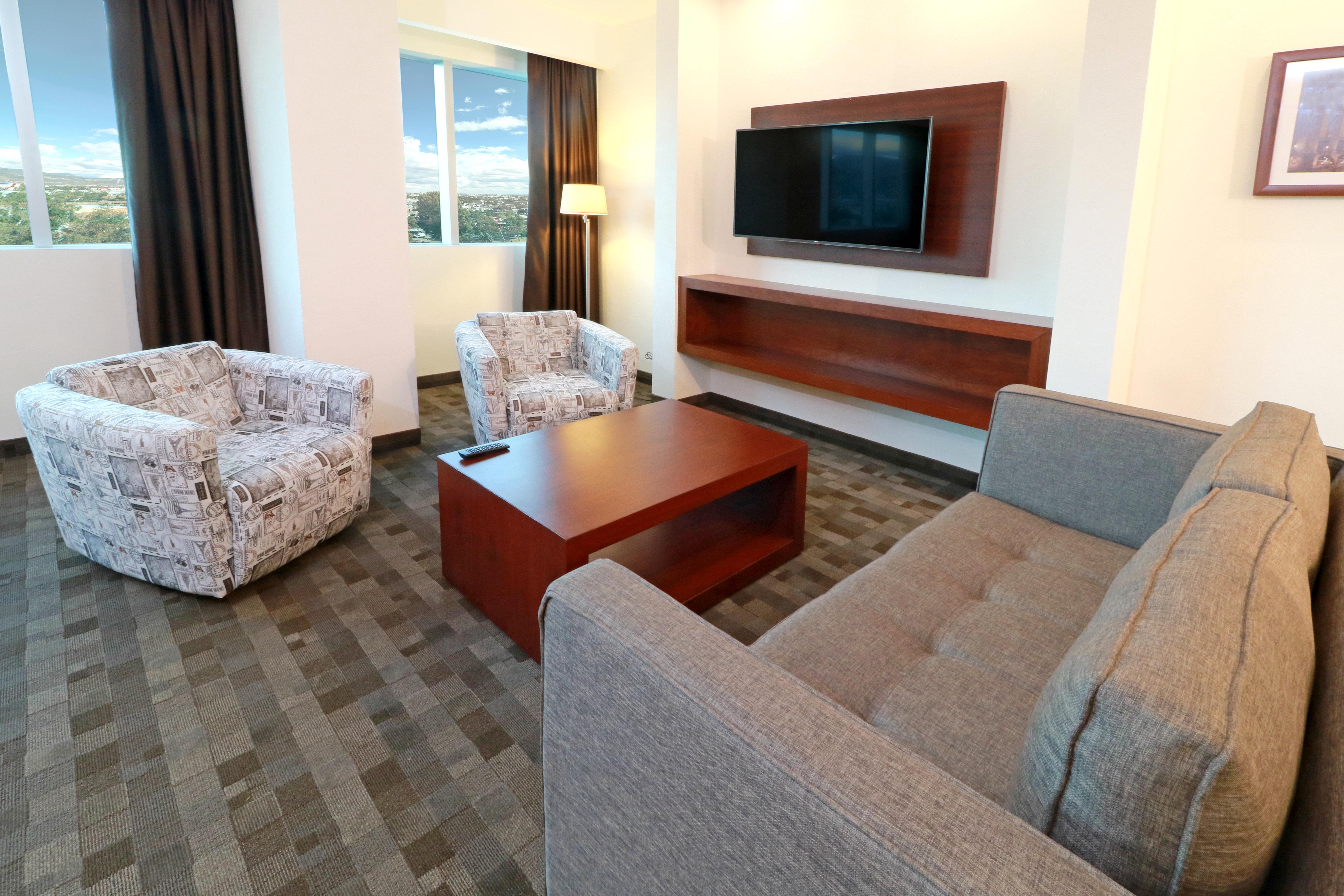 Holiday Inn & Suites Plaza Mayor By Ihg León Zewnętrze zdjęcie