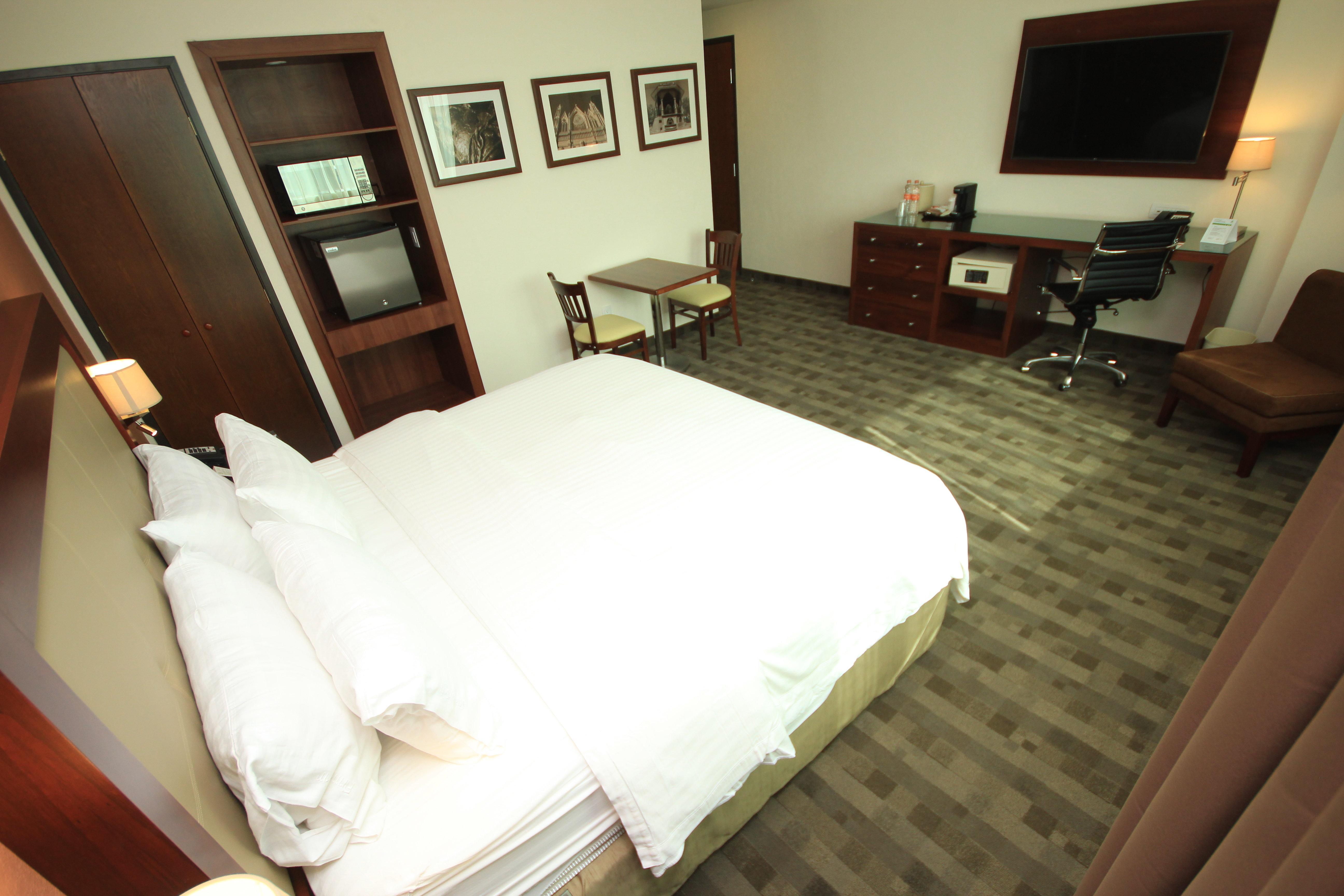 Holiday Inn & Suites Plaza Mayor By Ihg León Zewnętrze zdjęcie