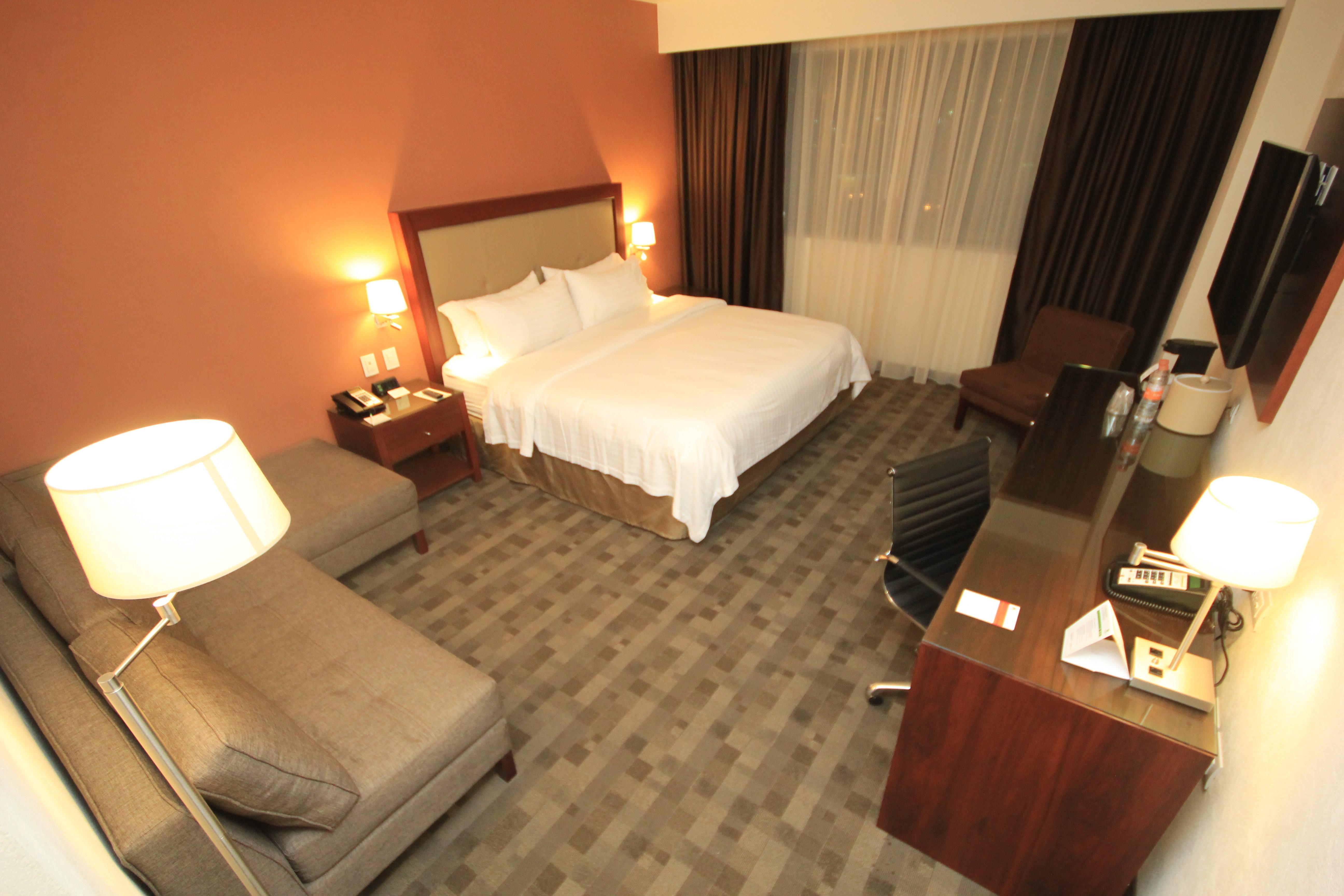 Holiday Inn & Suites Plaza Mayor By Ihg León Zewnętrze zdjęcie